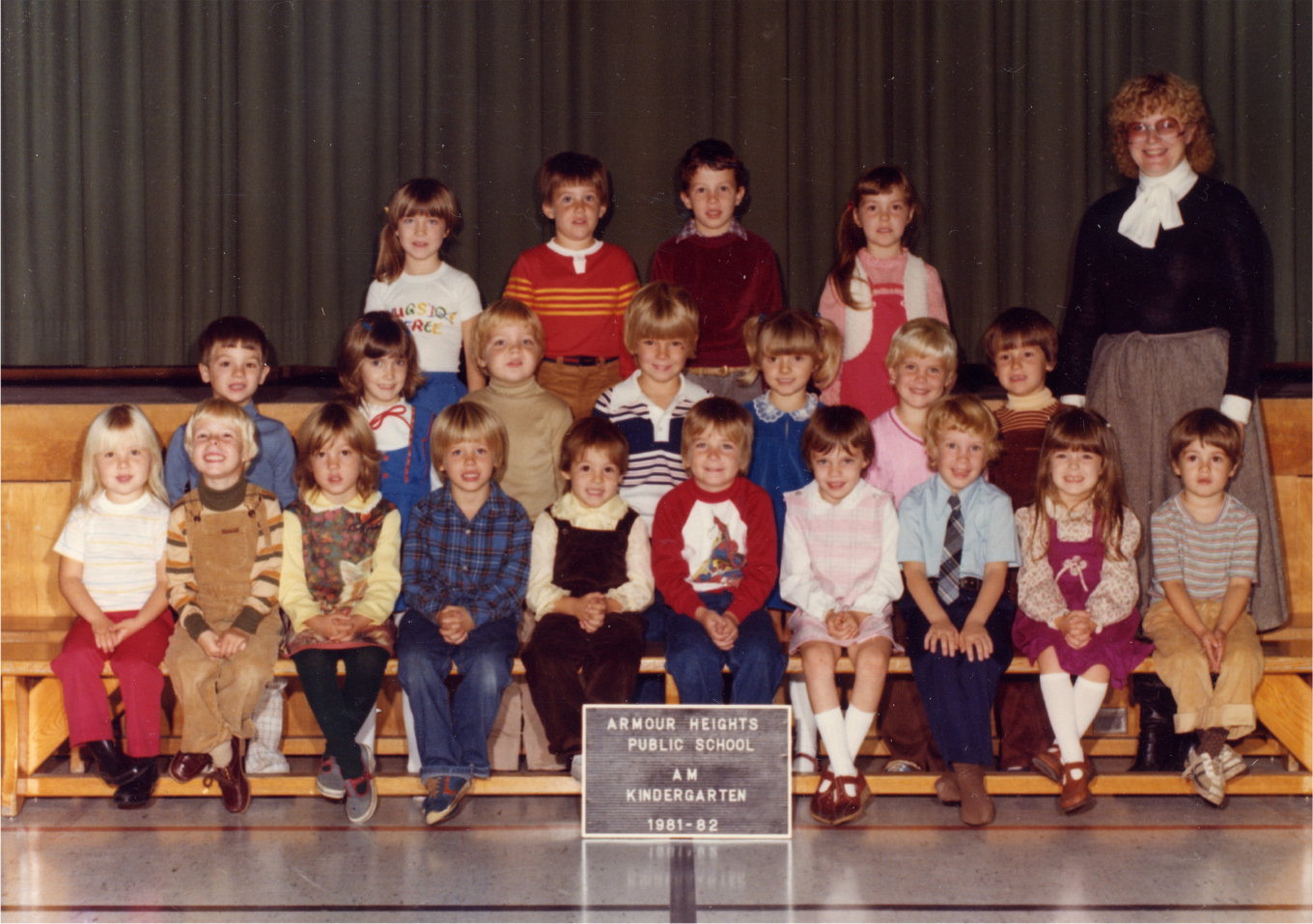 1982_Grade_Kindergarten_AM_Armour_Heights