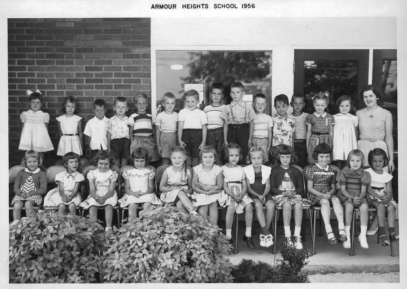 1955-1956_Armour_Heights_a_m_kindergarten_Miss_Grills.jpg